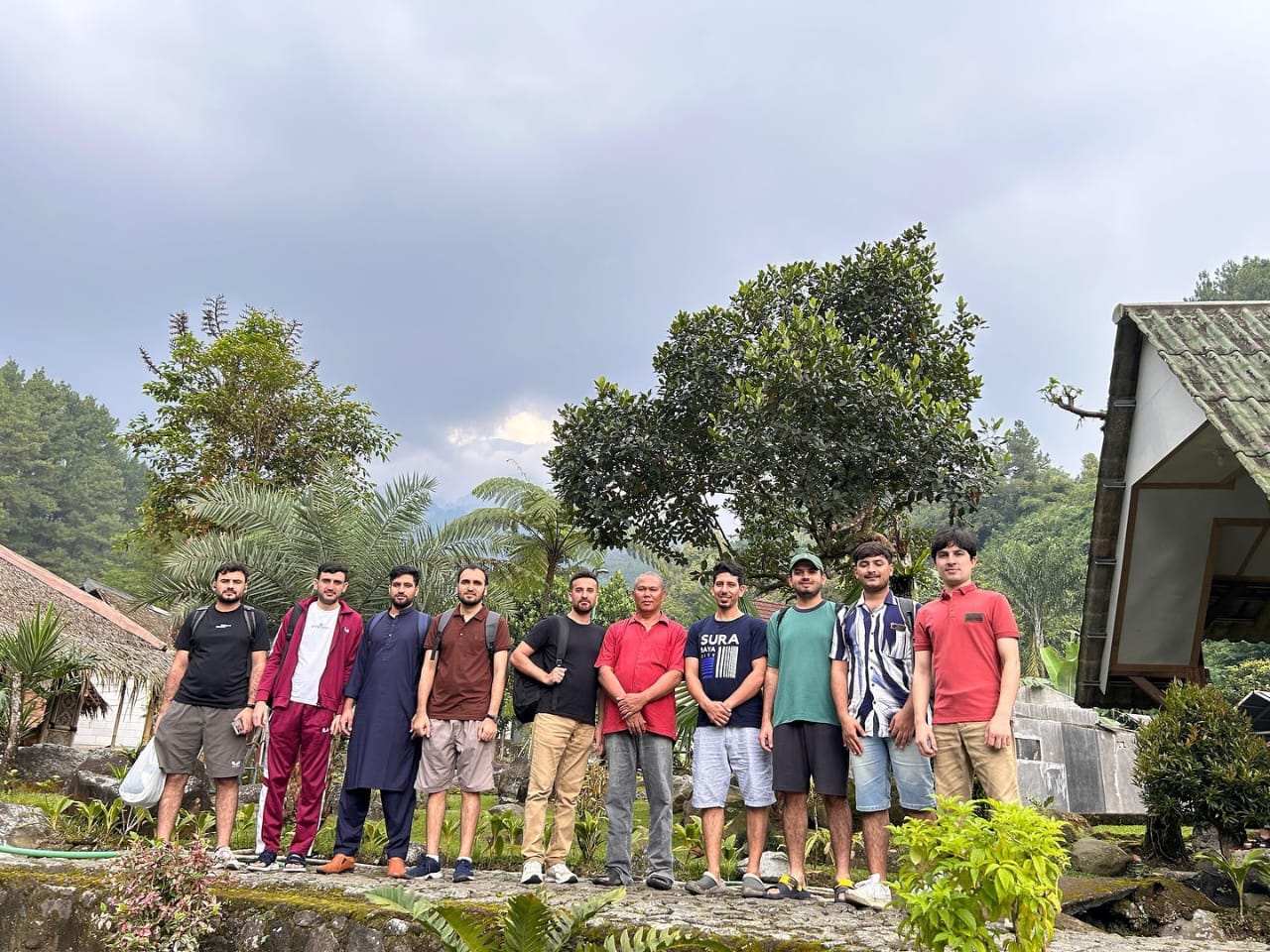 Liburan Seru di Curug Nangka, Menginap di Saung Pakis Resort Bogor